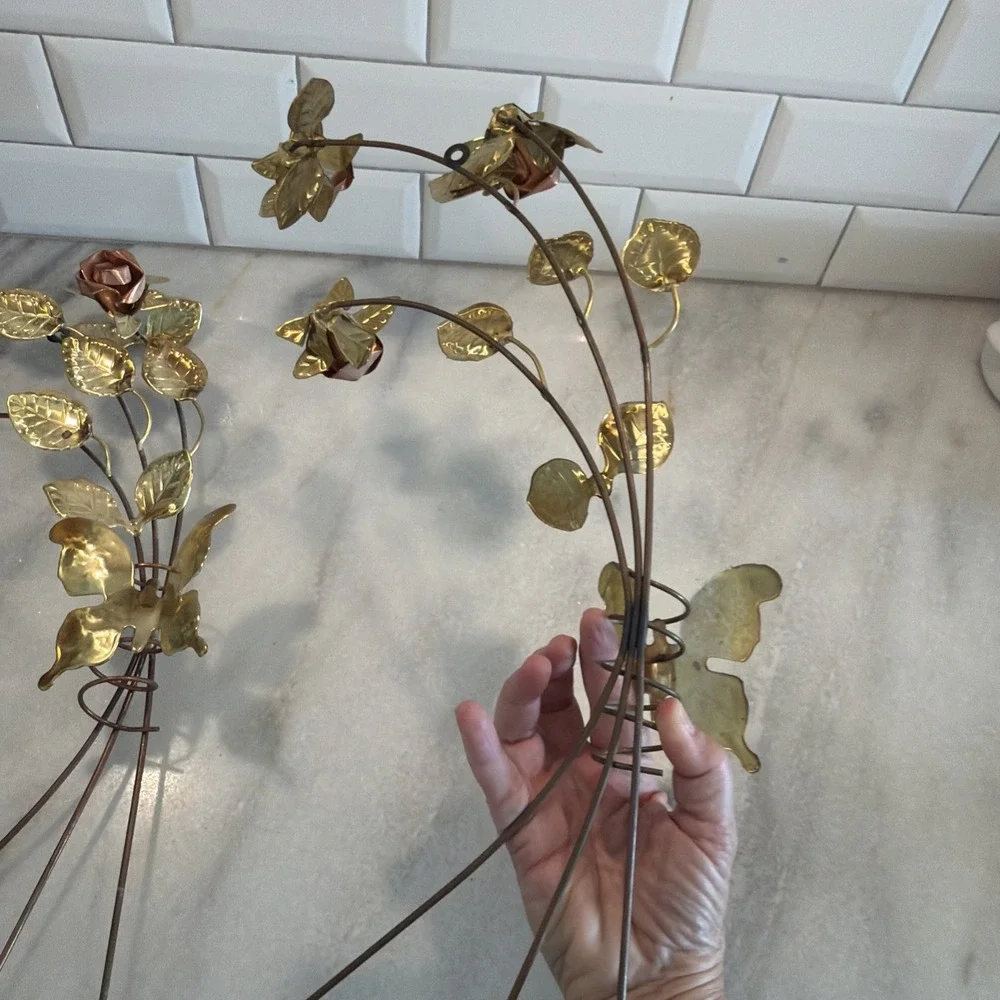 Set Of 2 Homeco Vintage Brass Roses on with Butterflies Wall Hanging GW994
